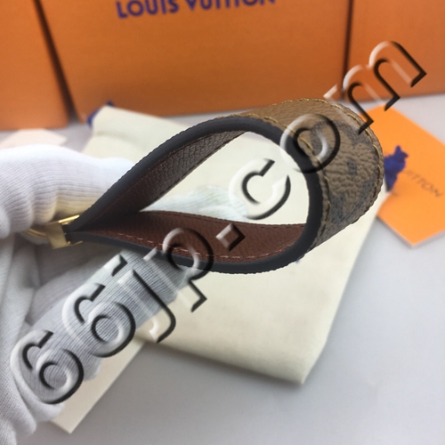 ブランドキーホルダー角部分ディテール